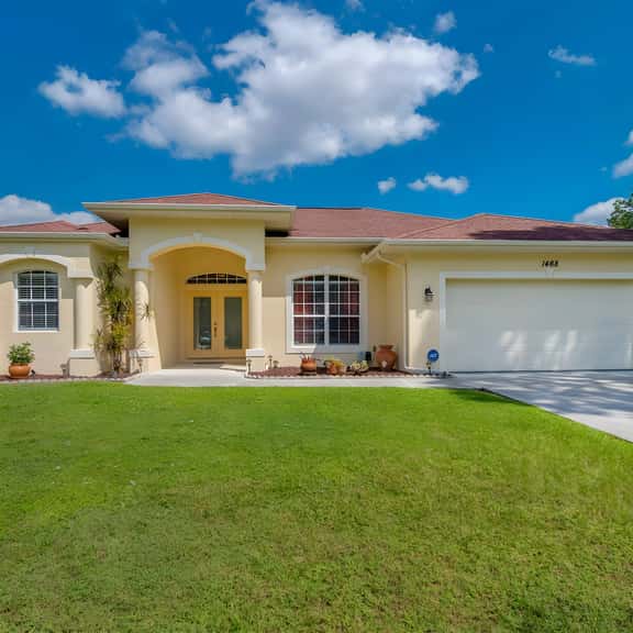 North Port House Spacious Elegant &  Always Clean - Image 1